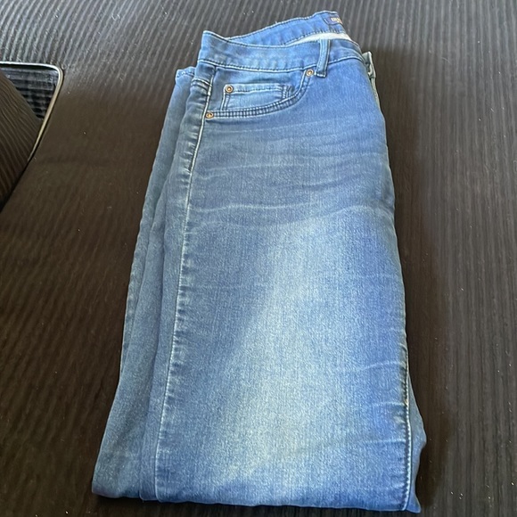 Jeans - Picture 3 of 3